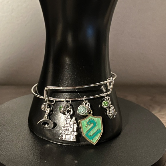 Harry Potter theme slytherin charm bracelet - Picture 7 of 7